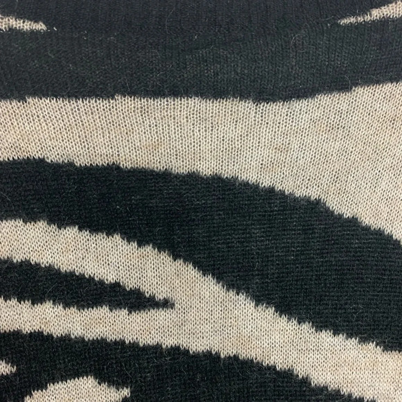 Club Monaco Women’s Mohair Blend Zebra Print Pullover  Sweater Medium David Rose - Picture 14 of 14